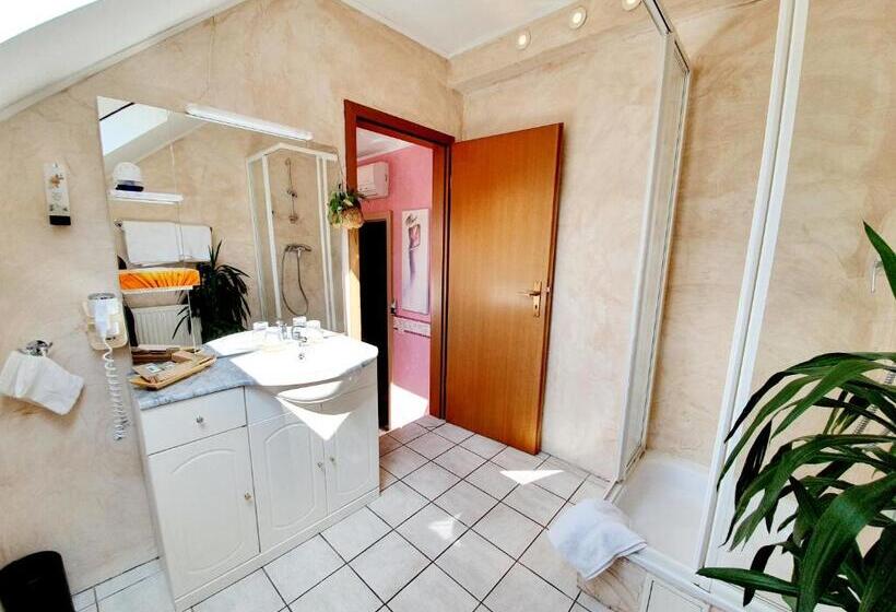 اتاق استاندارد, Weidendall