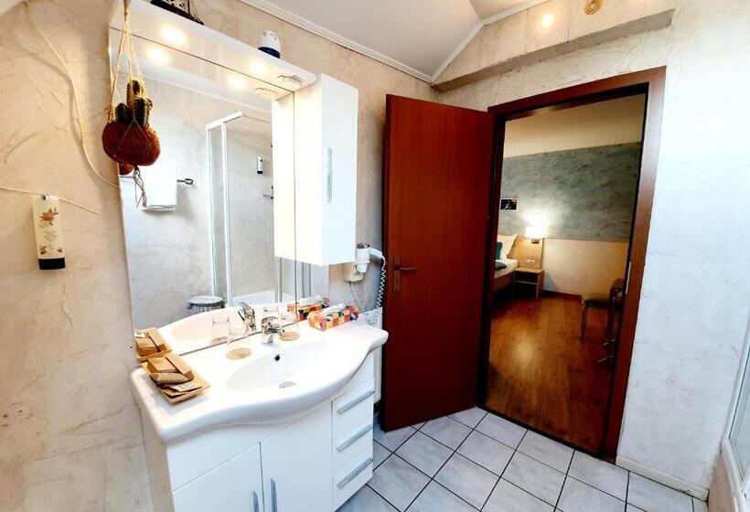 اتاق استاندارد, Weidendall