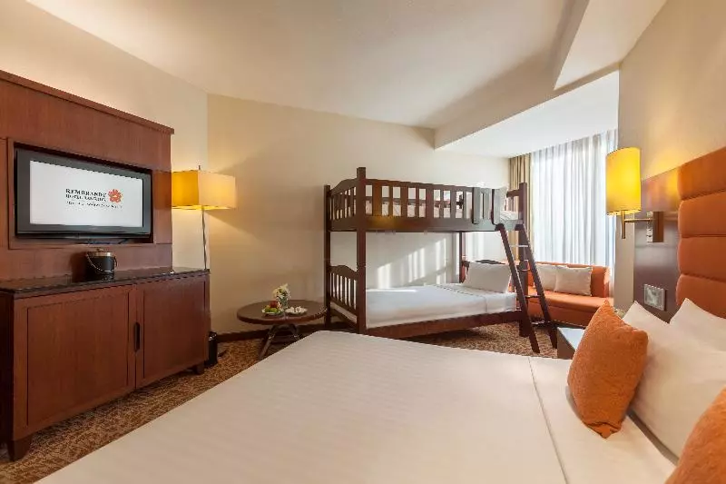 Perhehuone, Rembrandt Hotel Bangkok