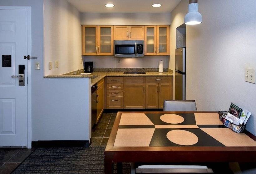 침실 2개 스위트, Residence Inn Syracuse Carrier Circle