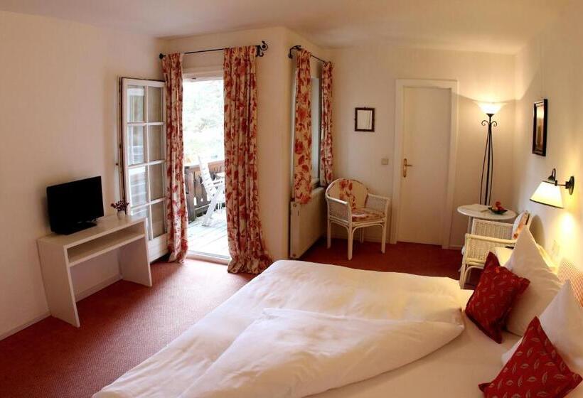 غرفة قياسية مزوَّدة بشُرفة, Seehotel Enzian