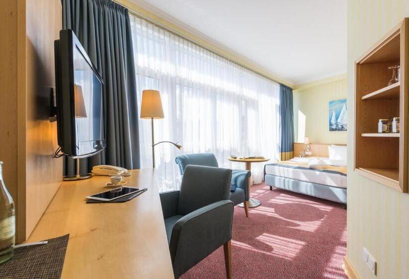 Номер Стандарт Индивидуальный, Strand Hotel Hübner