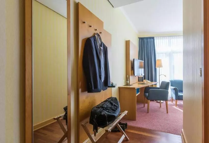 スタンダードシングルルーム, Strand Hotel Hübner