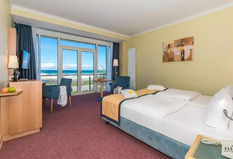 オーシャンビュースタンダードルーム, Strand Hotel Hübner