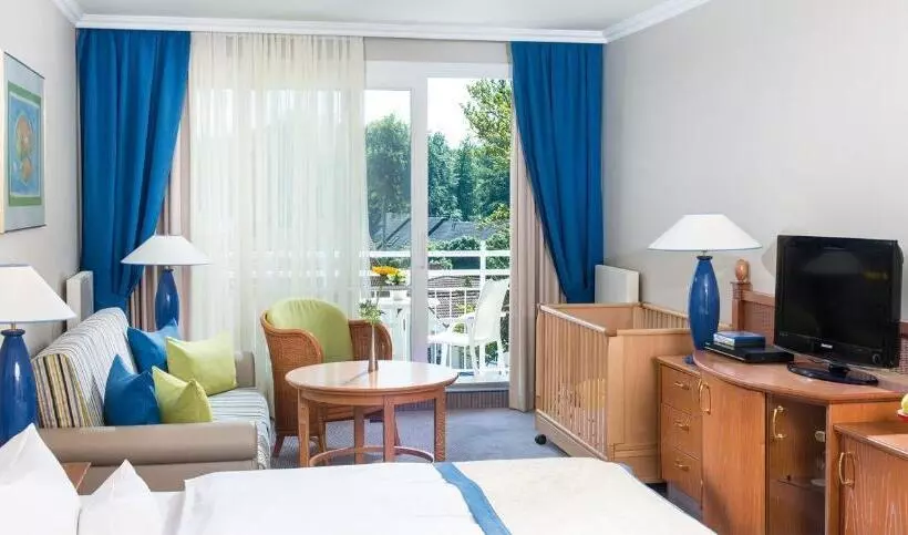 片側に海が見えるデラックスルーム, Aja Strandhotel Bansin