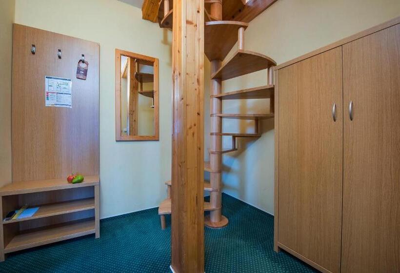 سوییت دوبلکس, Bystrina