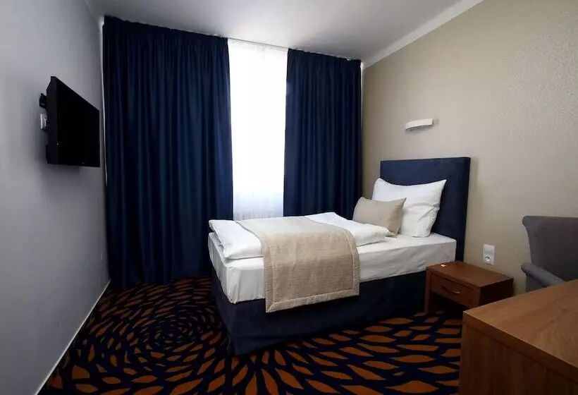 Quarto Estandar Individual, Central