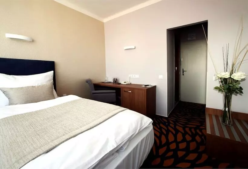 Quarto Estandar Individual, Central