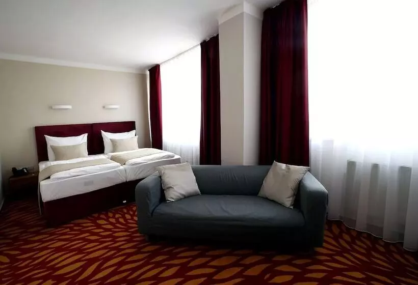 Quarto Deluxe, Central