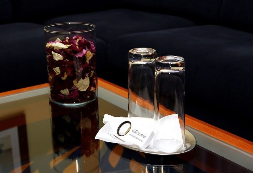 スイート, Central