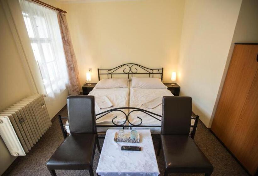 Номер Стандарт, Jeleň