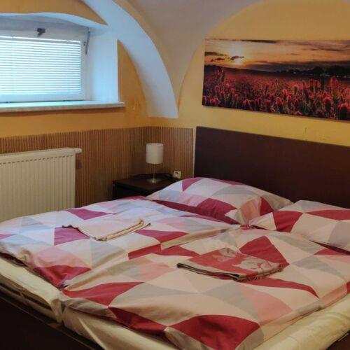 Апартаменты 1 Спальня, Jeleň