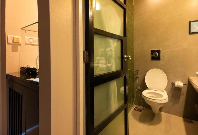 اتاق استاندارد با بالکن, Whispering Palms Beach Resort