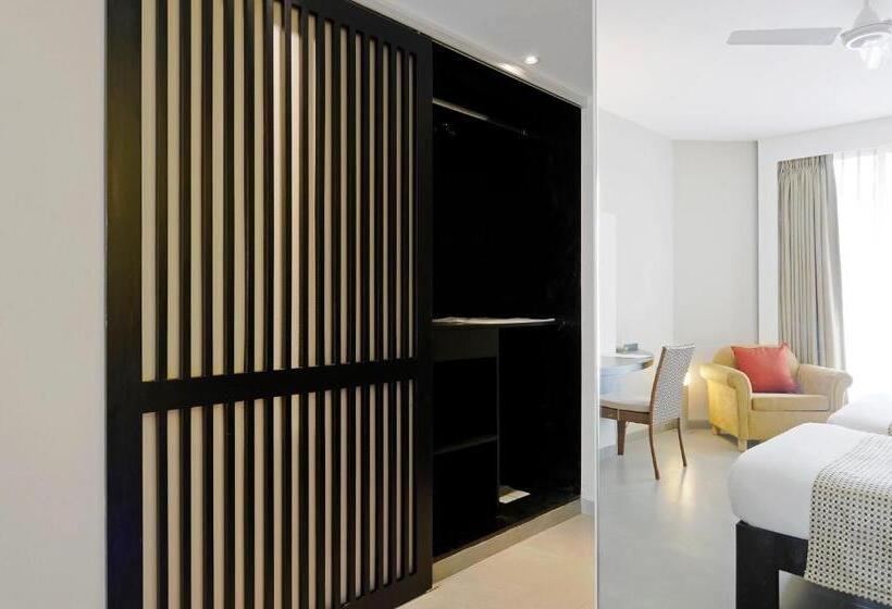 اتاق استاندارد با بالکن, Whispering Palms Beach Resort