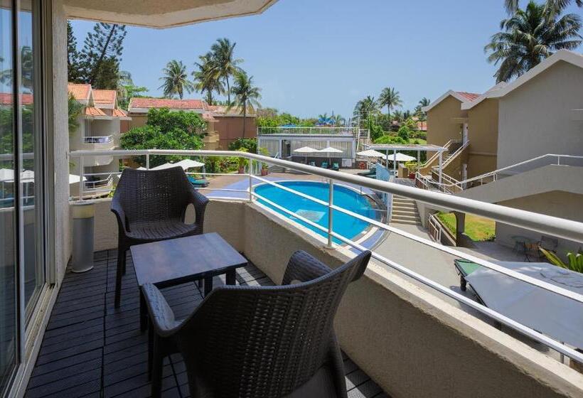 اتاق استاندارد با بالکن, Whispering Palms Beach Resort