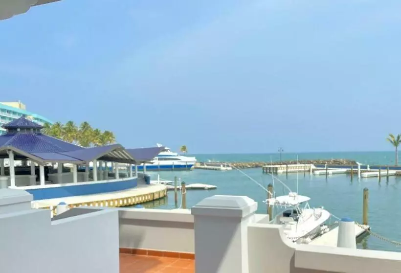 اتاق استاندارد با چشم‌انداز دریا, El Conquistador Resort  Puerto Rico