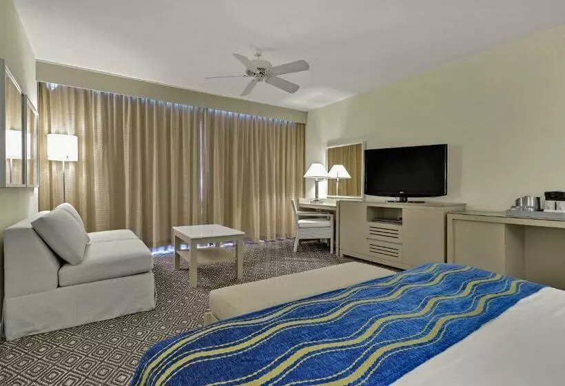 اتاق استاندارد با تخت بزرگ, El Conquistador Resort  Puerto Rico