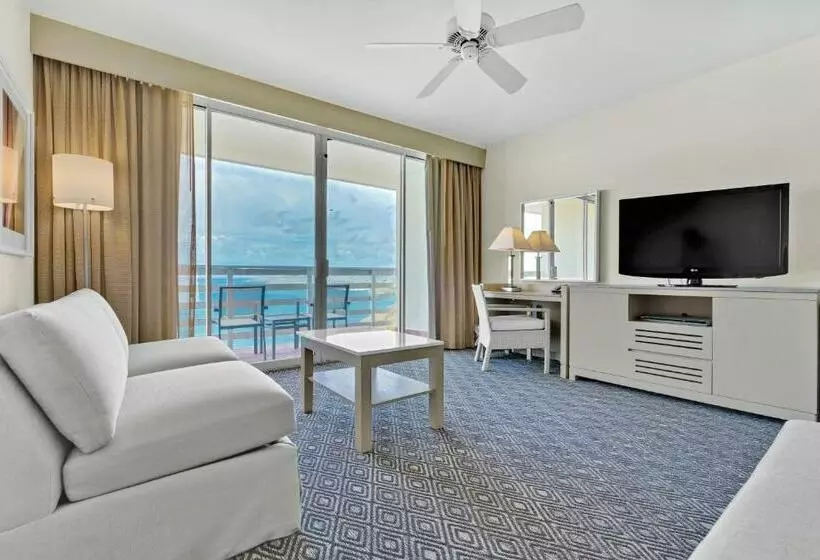 اتاق لوکس با تخت بزرگ, El Conquistador Resort  Puerto Rico