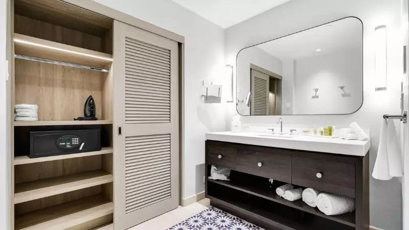 اتاق لوکس با تخت بزرگ, El Conquistador Resort  Puerto Rico