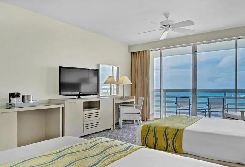 اتاق استاندارد با چشم‌انداز دریا, El Conquistador Resort  Puerto Rico