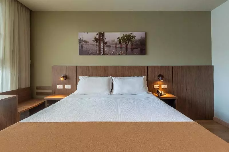 استودیوی استاندارد, Airways Hotels Frankfurt Airport West