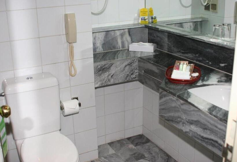 اتاق لوکس با تخت بزرگ, Citic Hotel Beijing Airport