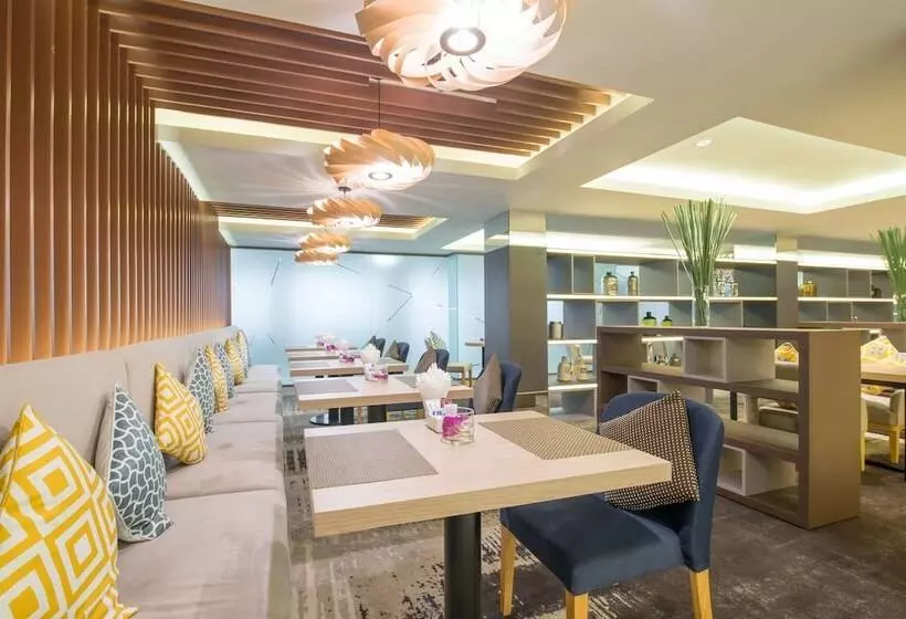 سوییت اجرایی, Eastin Grand Hotel Saigon