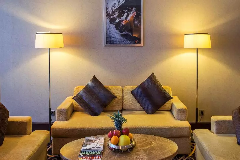 سوئیت کلاب, Eastin Grand Hotel Saigon