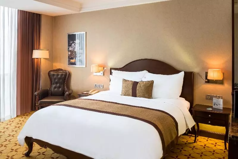 اتاق کلاب, Eastin Grand Hotel Saigon