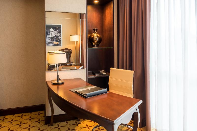 اتاق کلاب, Eastin Grand Hotel Saigon