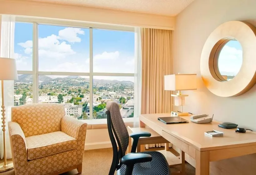 سوییت, Hilton Los Angeles North/glendale