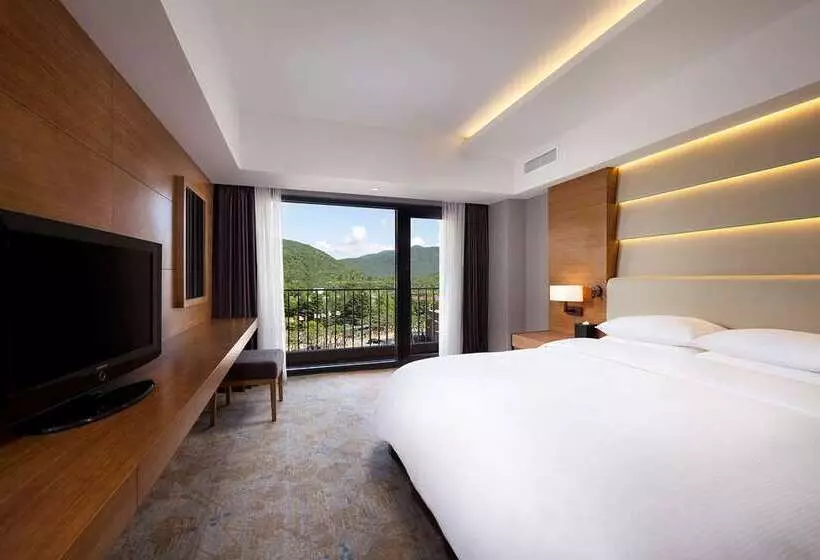 اتاق استاندارد با تخت بزرگ, Hilton Los Angeles North/glendale