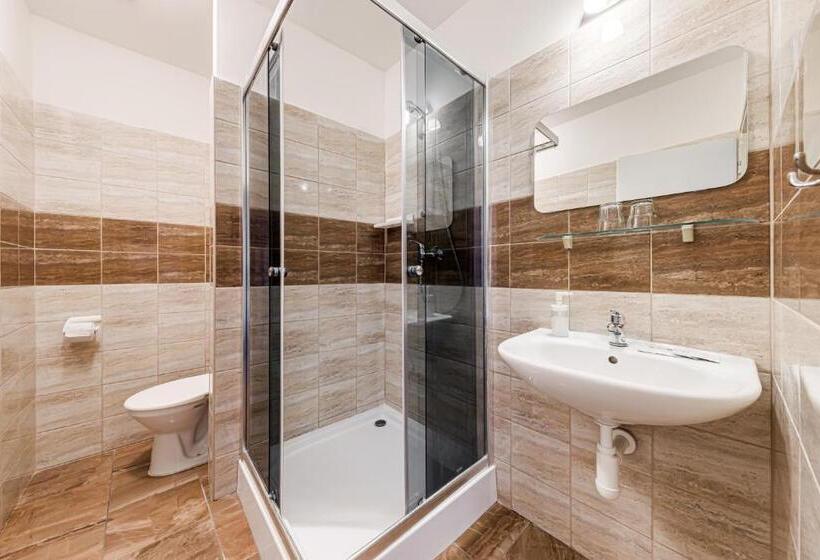 اتاق استاندارد, Koruna