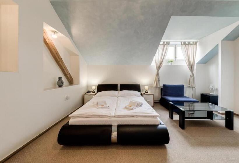 اتاق استاندارد, Koruna