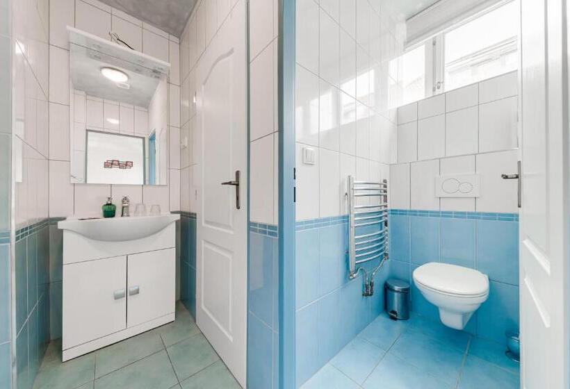 اتاق استاندارد, Koruna