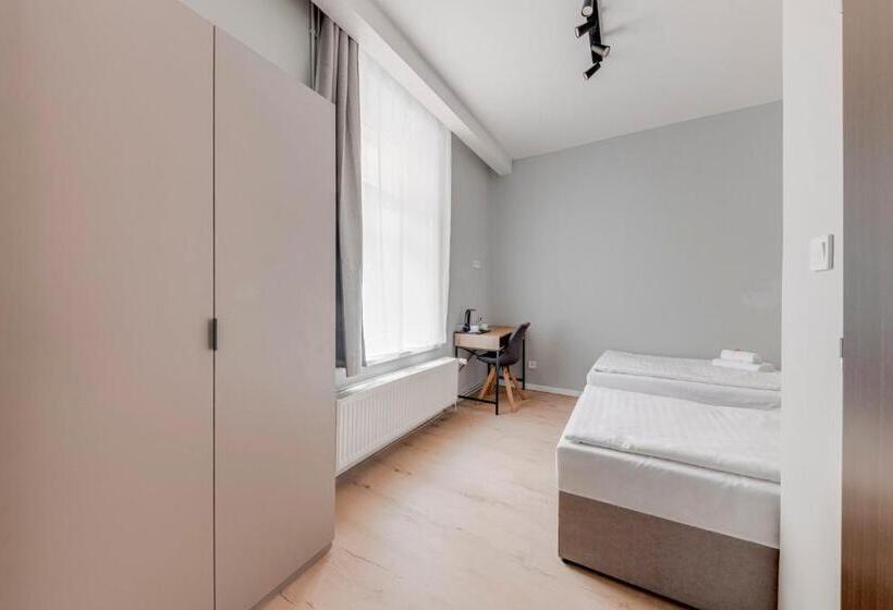 اتاق لوکس, Koruna