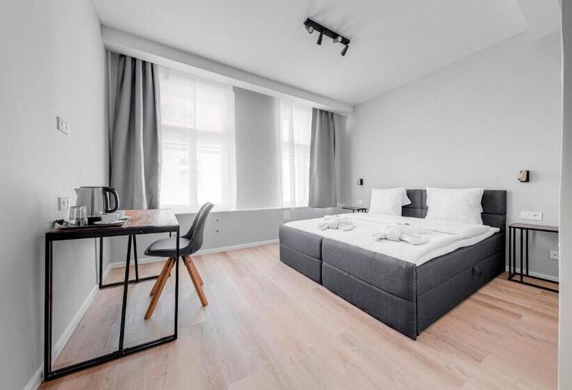 اتاق لوکس, Koruna