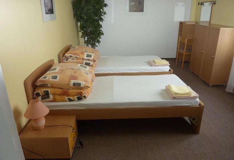 سوییت, Ový Dům