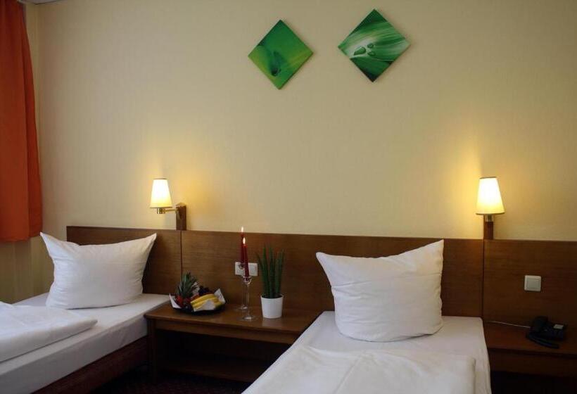 标准间, Quick Hotel Dresden West