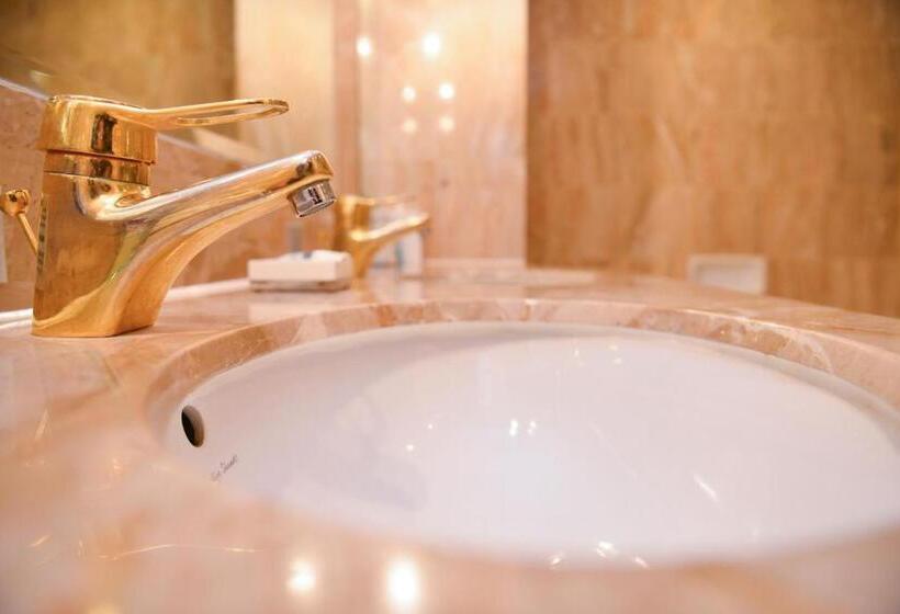 سوییت لوکس, Regal Hongkong