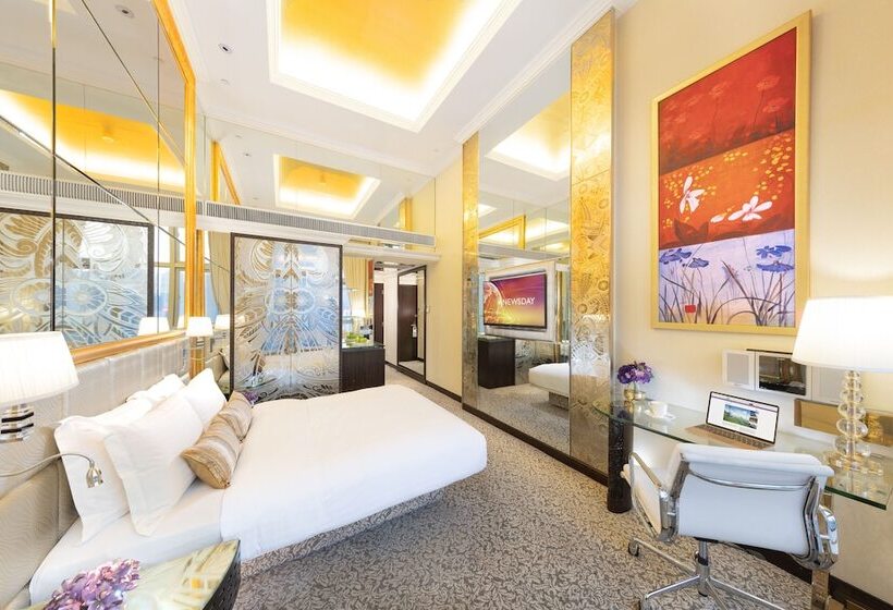 اتاق اجرایی, Regal Hongkong