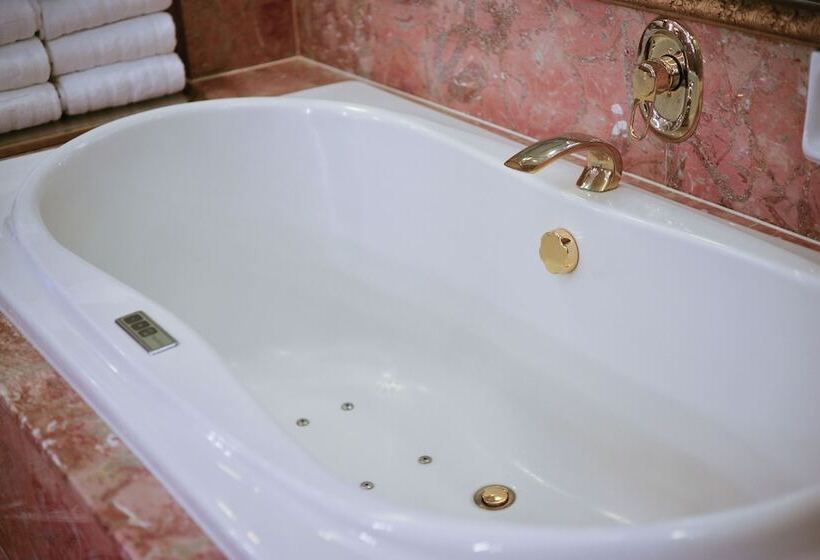 سوییت, Regal Hongkong