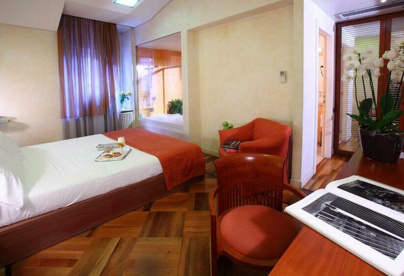 标准间, Sanpi Milano