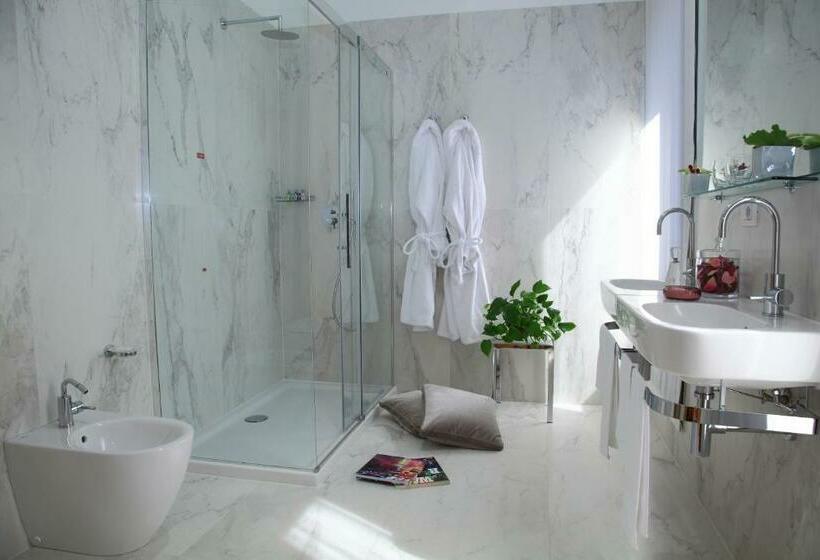 高级大房间, Sanpi Milano