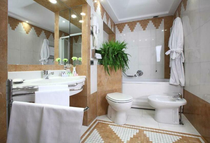 小型套房, Sanpi Milano