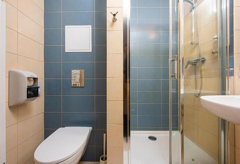 Номер Стандарт, Slovan