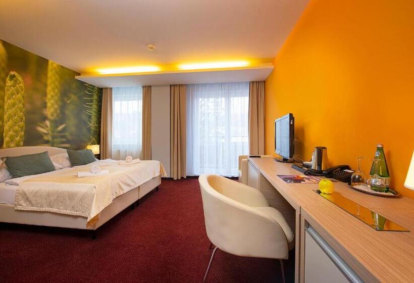 Номер Superior, Slovan