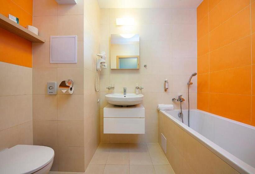 Номер Superior, Slovan