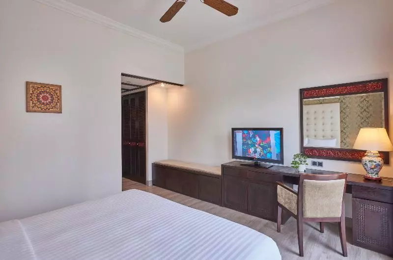 デラックスルーム, Village Hotel Albert Court By Far East Hospitality