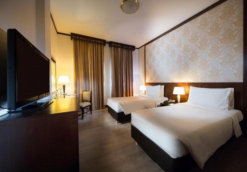 اتاق کلاب, Village Hotel Albert Court By Far East Hospitality